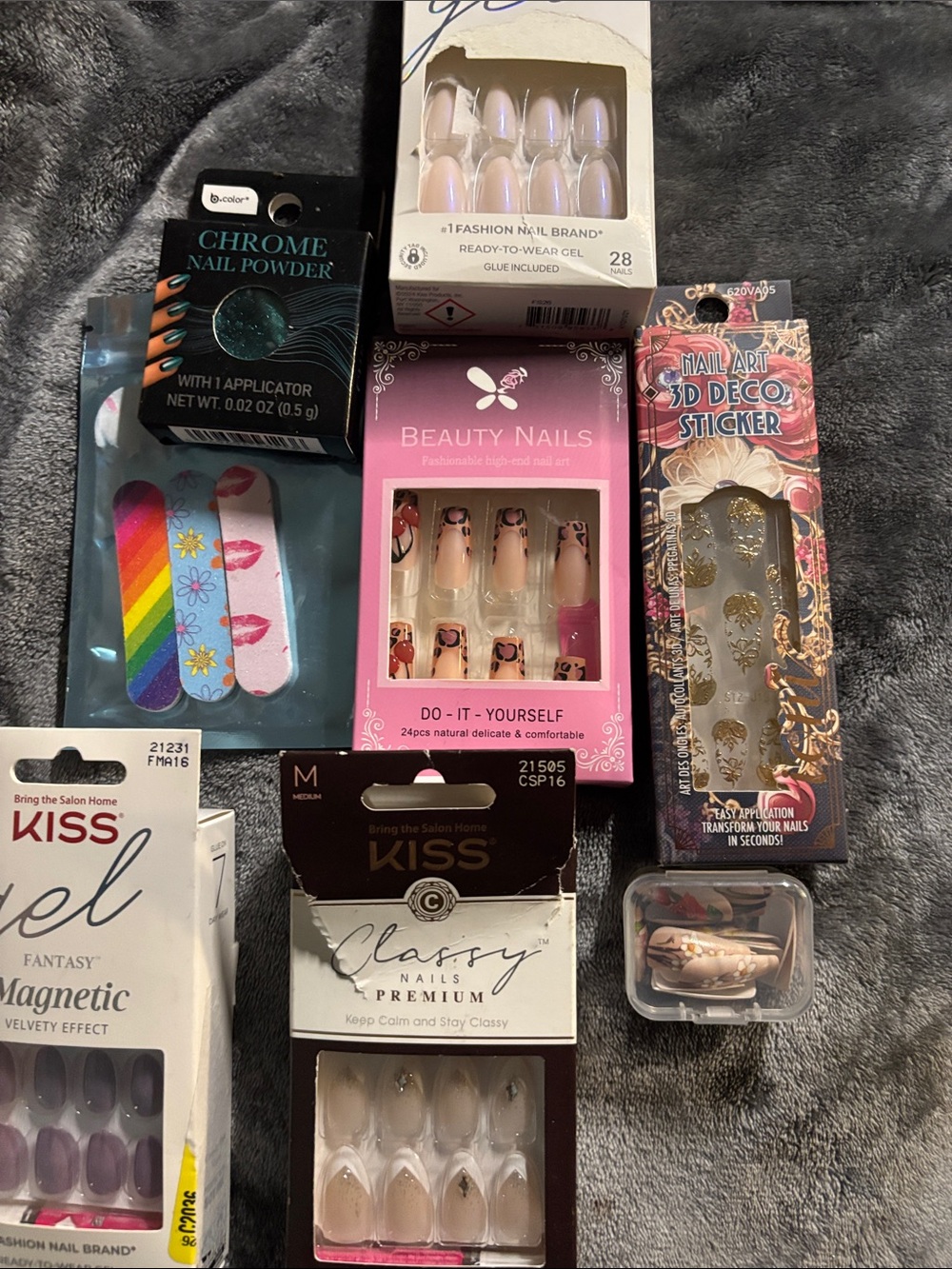 Kiss Assorted Press-On & Nail Art Set - Pink, Nude, White